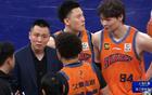 上海男篮续约王哲林替补遇阻,33岁老将索要三年合同,季后赛场均2.6分