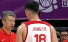 男篮商业赛也没机会!CBA状元杨曦皓&偰李永炜进12人名单未登场